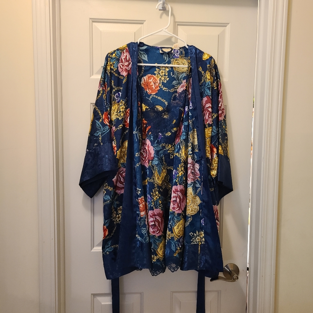 Victoria's Secret Vintage 90's Nighty and Robe Set Gold Label Size Medium